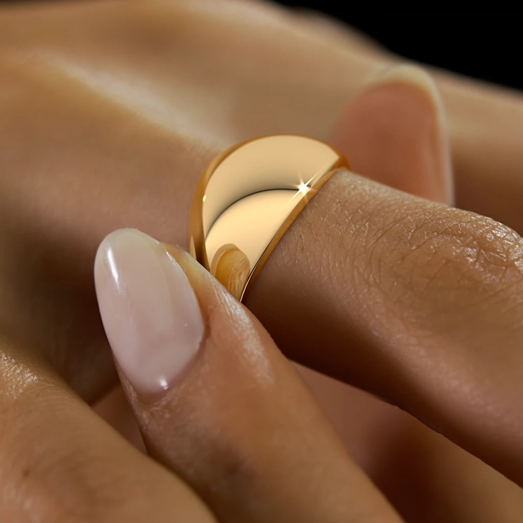The Ovaluxur Ring