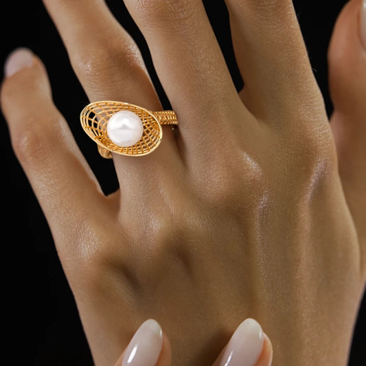 The Pearlbox Ring